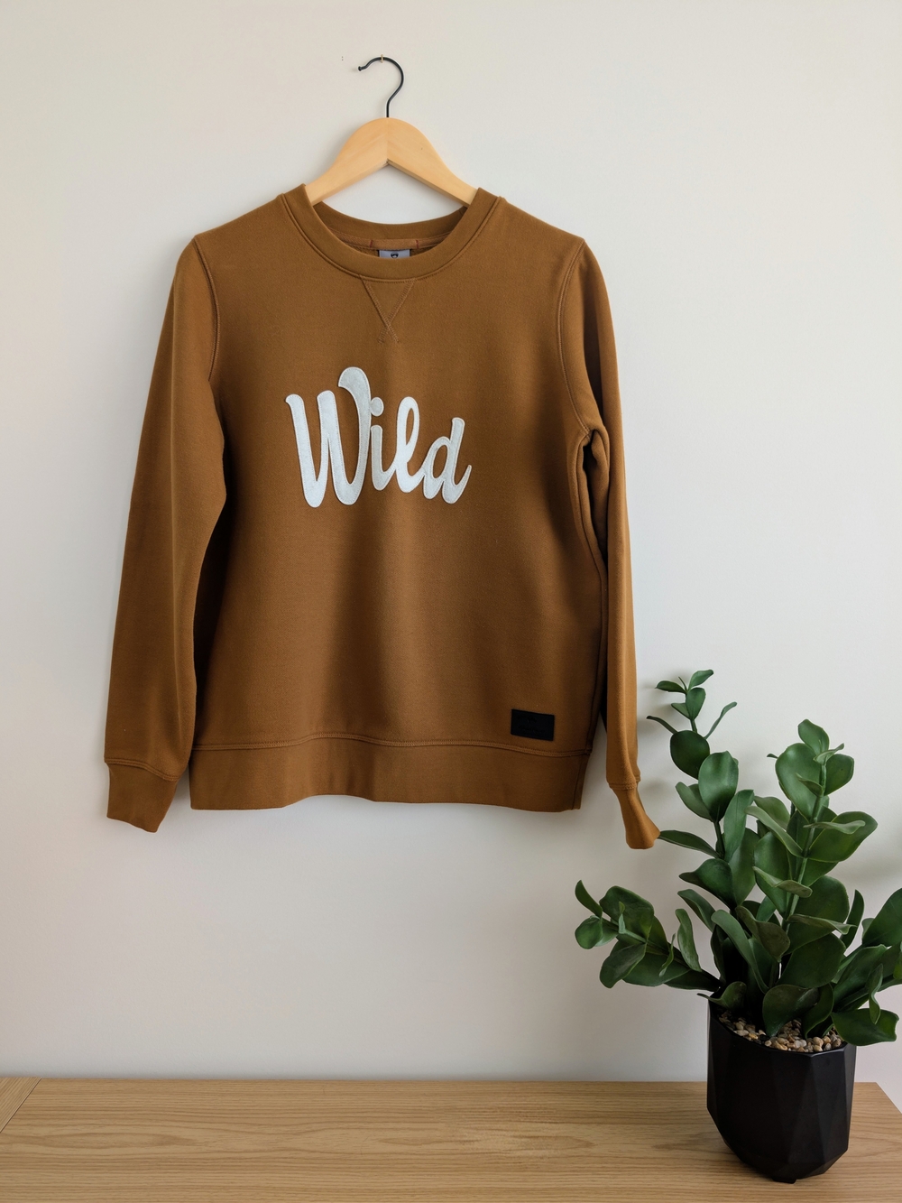 Women’s Wild Graphic Crewneck Sweater - Mustard